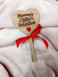 Mommy’s Little Valentine – Personalised Oak Wooden Heart Wand